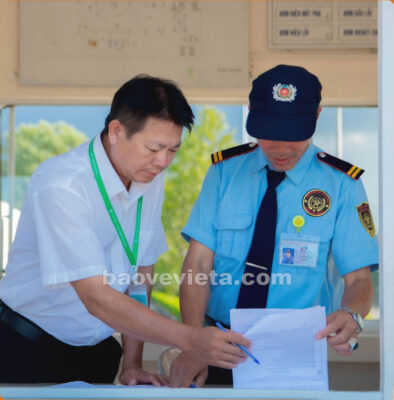 can-bo-nghiep-vu-kiem-tra-tai-muc-tieu