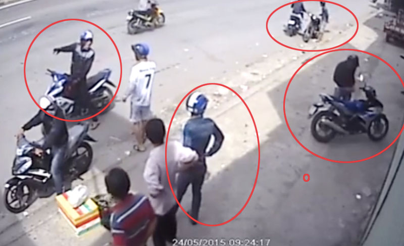 Các đối tượng dàn cảnh để trộm căp xe máy cac-doi-tuong-dan-canh-de-trom-cap-xe-may