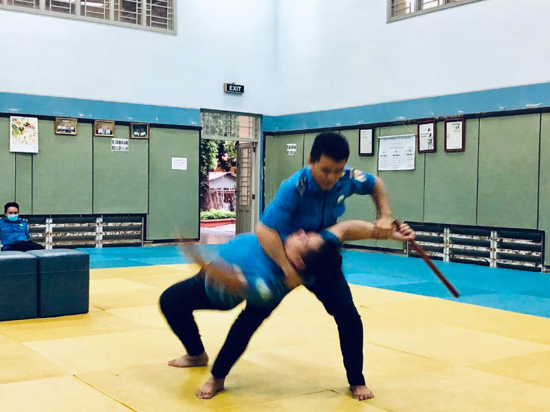 Công việc bảo vệ cần tính nhanh nhẹn để giải quyết các xung đột và bảo vệ trật tự an toàn doi-bao-ve-hoan-thanh-khoa-hoc-3